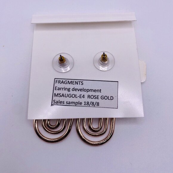 Fragments Goldtone Chandelier Stud Earrings New - Picture 3 of 3